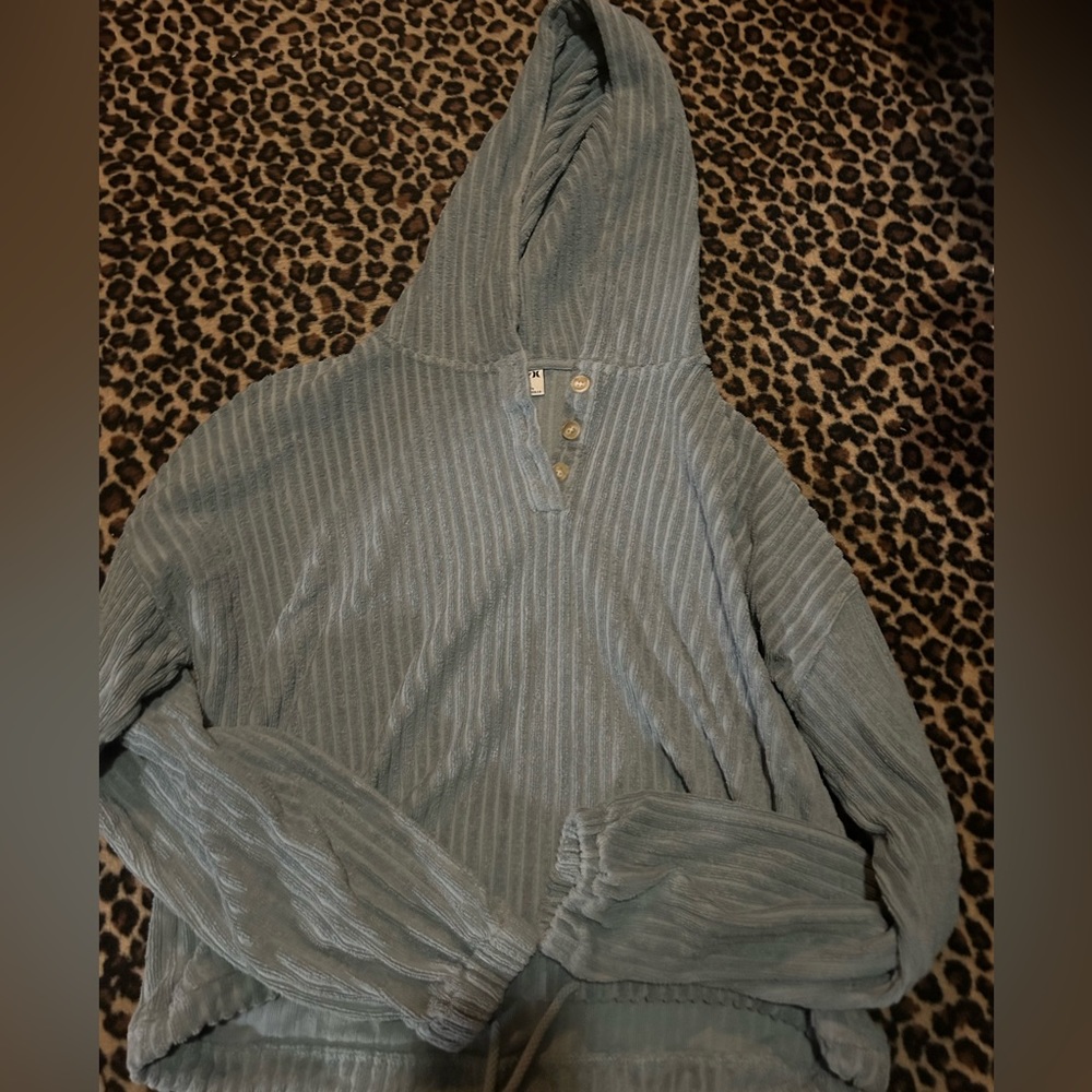 Like new Hurley long sleeve top size M
